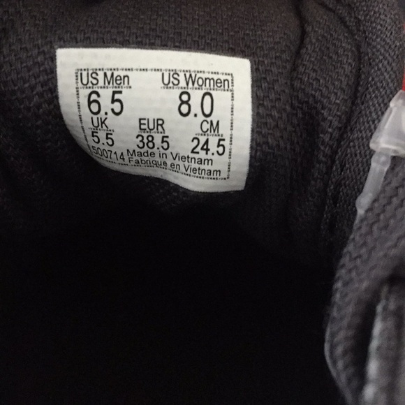 VANS - Picture 5 of 5